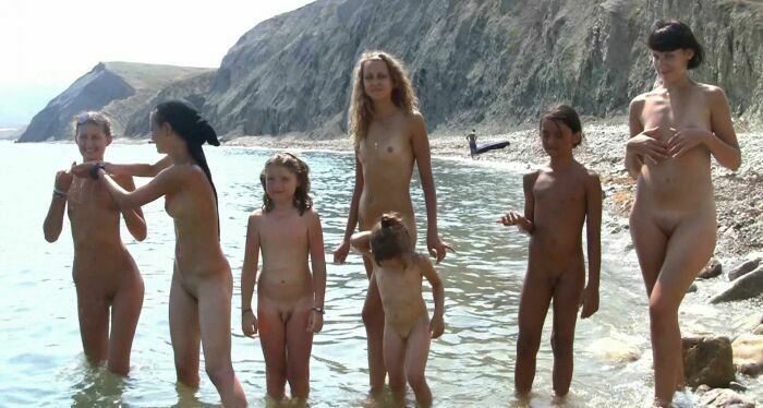 Aqua Nude Relaxation-Nudist Family Events [Purenudism Videos]