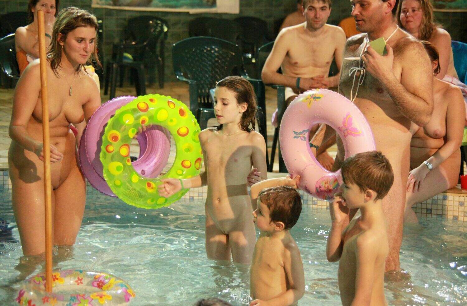 Photo of nudist families - Naturist Club Games [Naturisе Family Events]