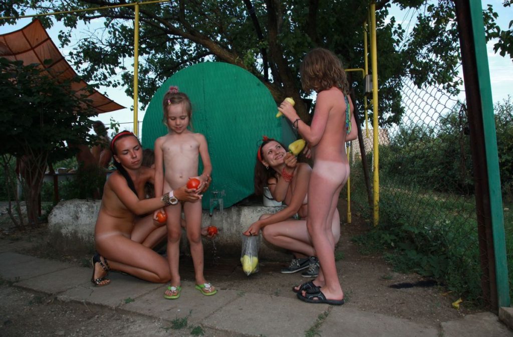 Puer nudism - Watermelon lunch part 6